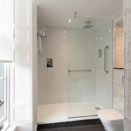 Keavan's Port Hotel, Hotell Dublin