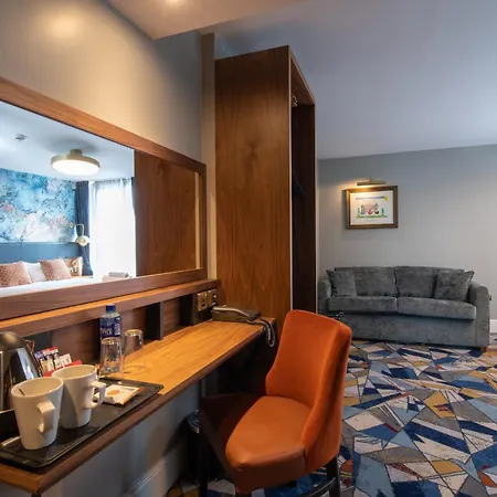 Keavan's Port Hotel, 4* Dublin