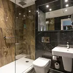 Keavan's Port Hotel, 4*