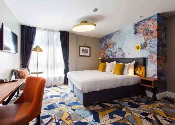 Keavan's Port Hotel, Отель