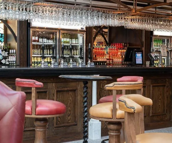 Отель Keavan's Port Hotel, 4*